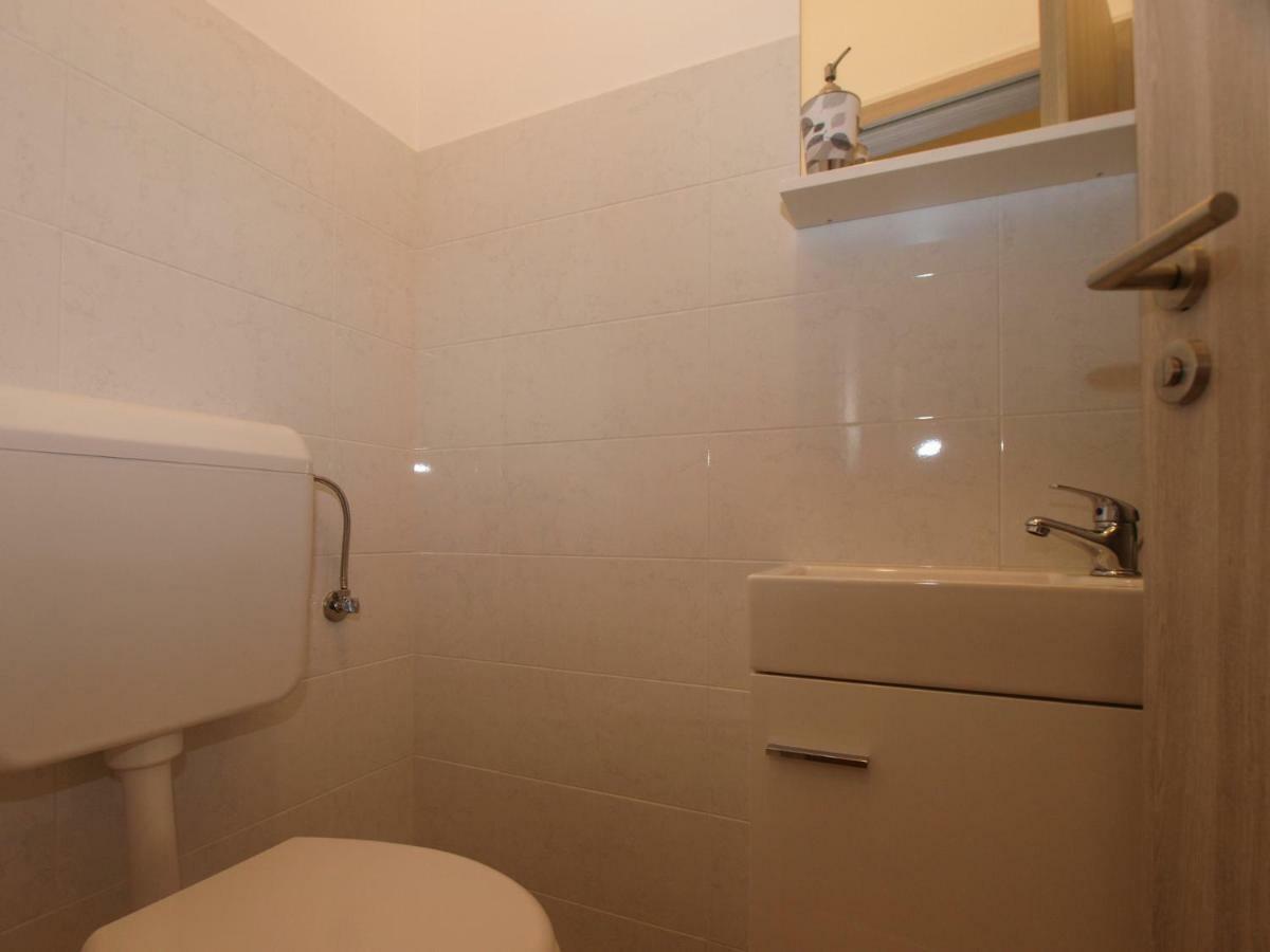 4 Stars Apartments-Pikula Фажана Экстерьер фото